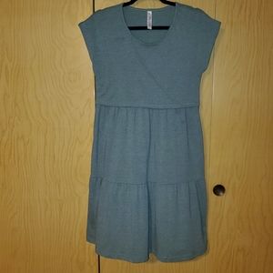 Latched mama tiered dresskm